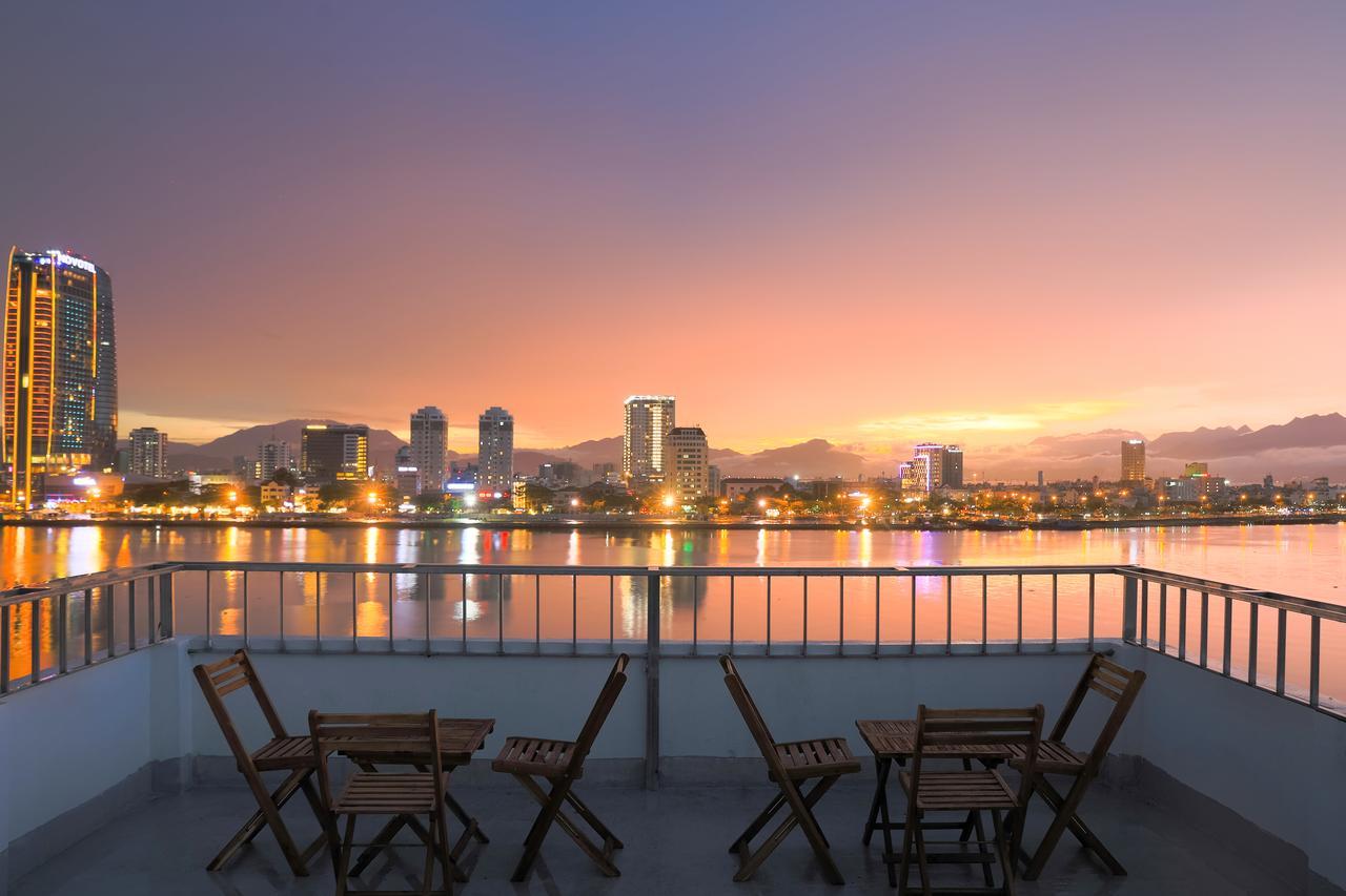 Vitalis Riverside Hotel Дананг Екстер'єр фото